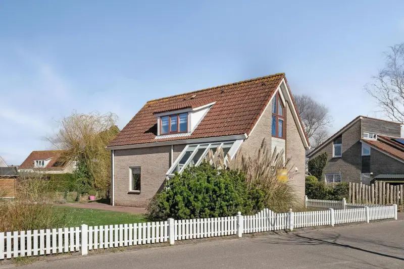 Charmantes Ferienhaus mit Garten und Terrasse | Neben dem Strand | Haustiere sind willkommen