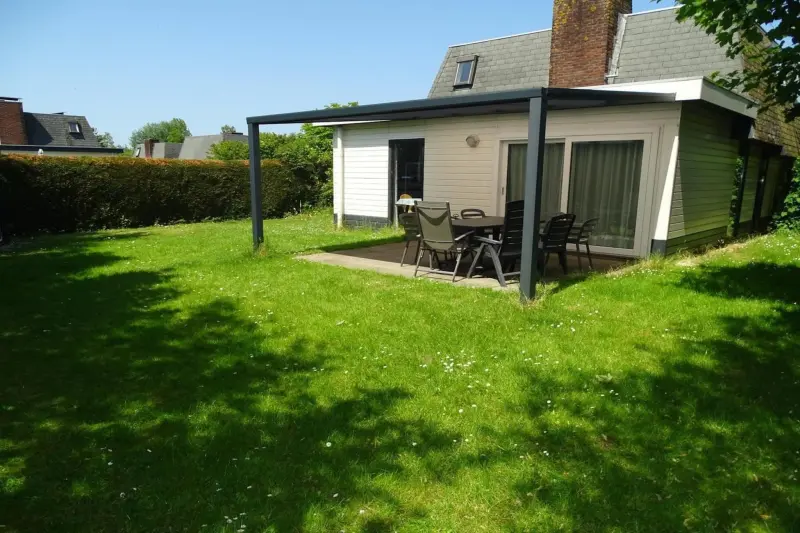 Ferienhaus mit Garten und Terrasse