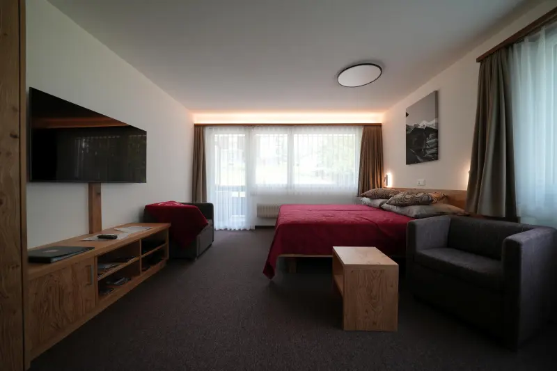 Ferienwohnung mit Hund in Saas-Fee für max. 4 Personen Ferienwohnung mit Hund in Saas-Fee für max. 4 Personen