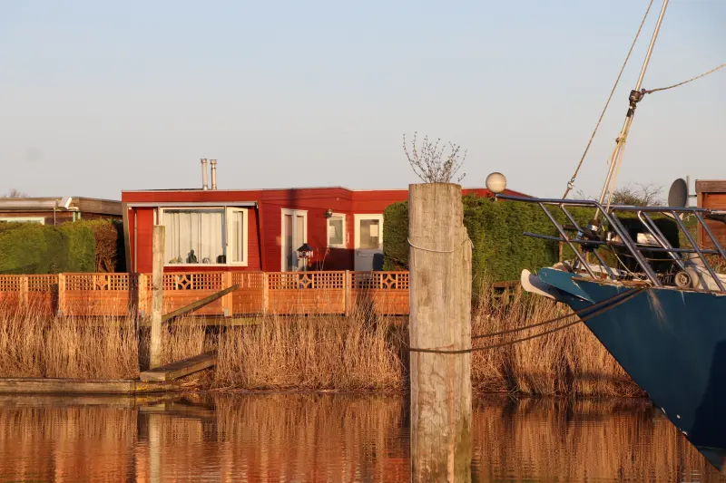 Familienorientiertes Ferienhaus mit Sauna, Garten und Terrasse | Seeblick | Haustiere erlaubt