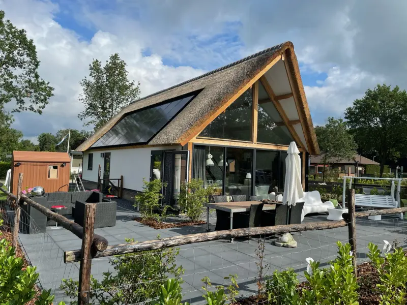 Villa mit Pool, Garten und Whirlpool | Gartenblick
