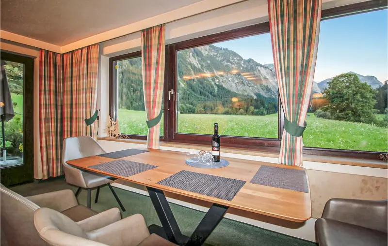 Ferienhaus in Gemeinde Tannheim, Tannheimer Tal f&uuml;r max. 5 Personen