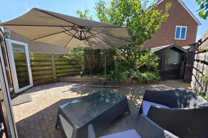 Apartment mit Terrasse und Garten