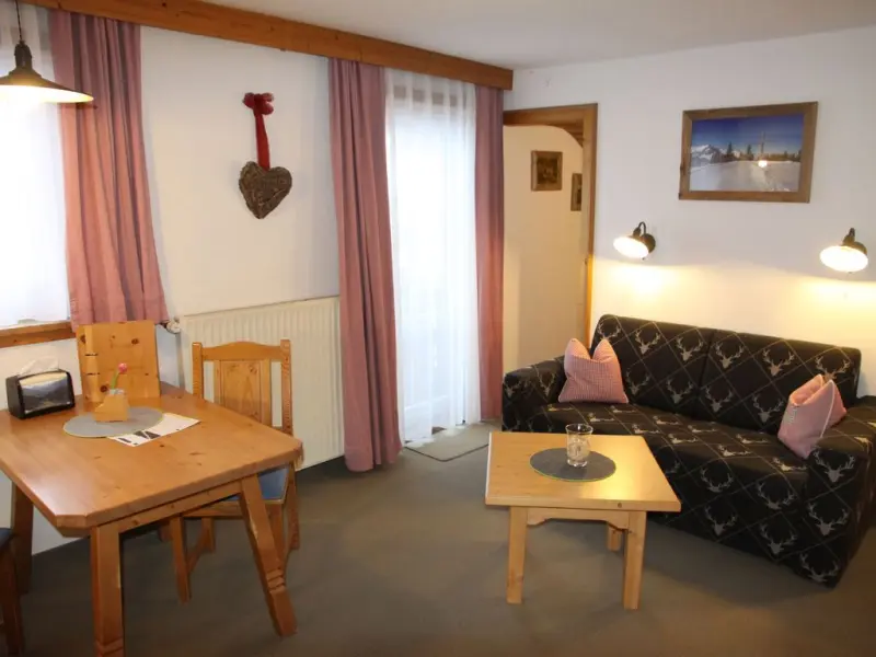 Ferienwohnung mit Hund in Grän, Tannheimer Tal für max. 4 Personen Ferienwohnung mit Hund in Grän, Tannheimer Tal für max. 4 Personen