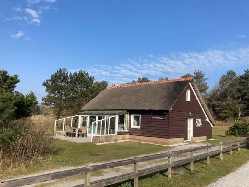 Familienfreundliches charmantes Ferienhaus mit Terrasse | Neben dem Strand | Haustierfreundlich