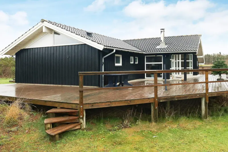 Ferienhaus mit Hund in Nr. Lyngby Strand, Løkken fuer max. 8 Personen