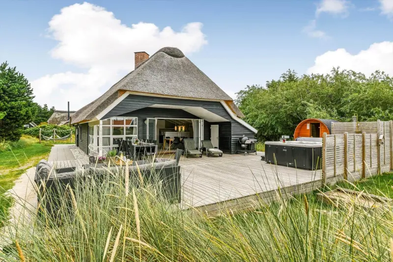 Ferienhaus mit Hund in Blåvand Strand fuer max. 8 Personen