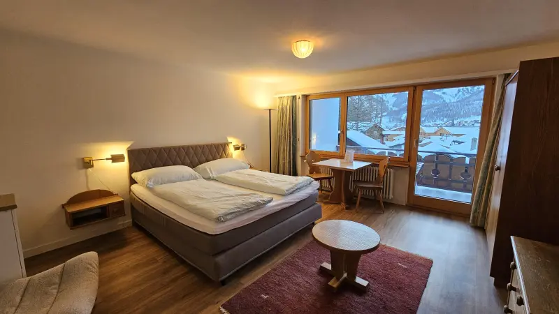 Ferienwohnung mit Hund in Saas-Fee fuer max. 2 Personen