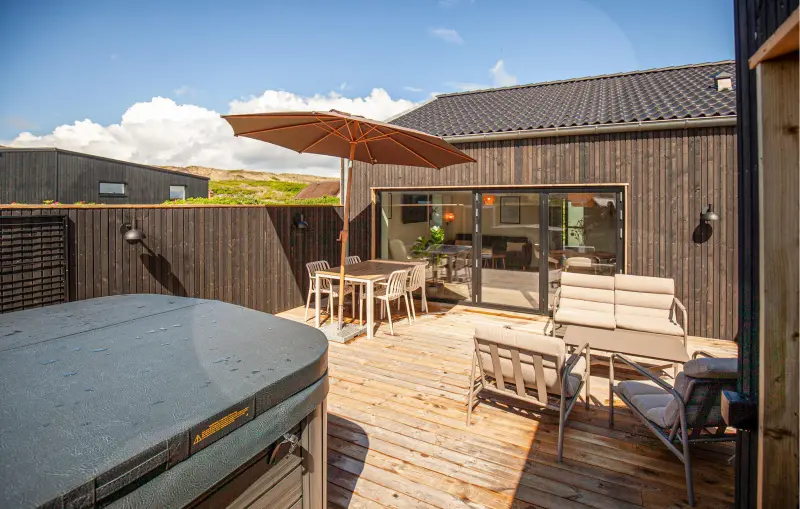 Ferienhaus mit Hund in Bjerregård Strand fuer max. 4 Personen