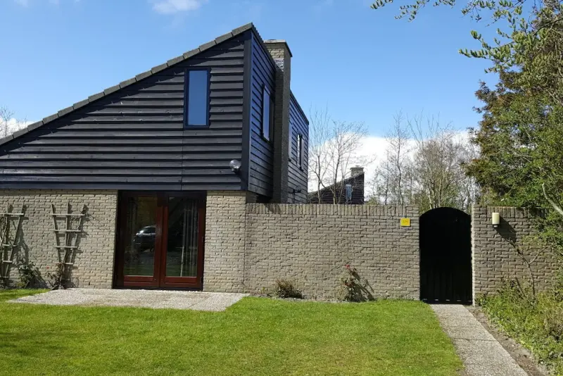Voll ausgestatteter charmanter Bungalow mit Garten und Terrasse | Haustiere sind willkommen