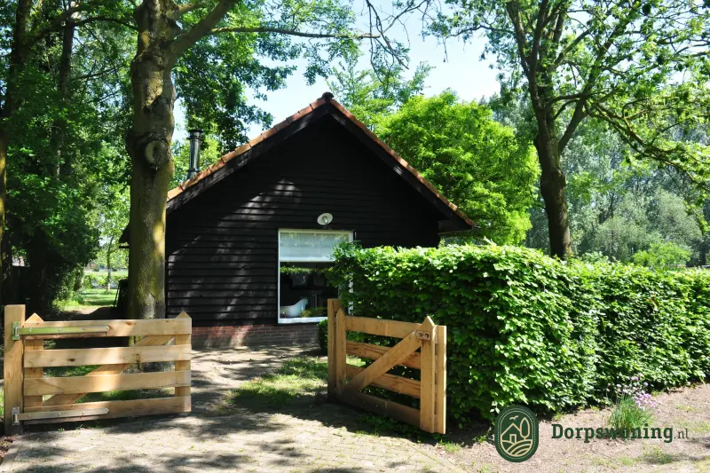 Voll ausgestattetes charmantes Ferienhaus mit Grill, Terrasse und Garten | Haustierfreundlich