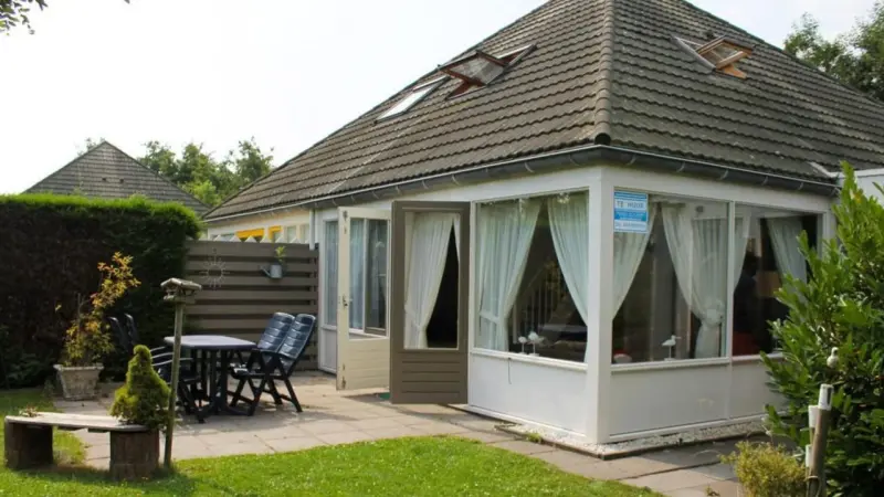 Ferienhaus mit Garten und Terrasse