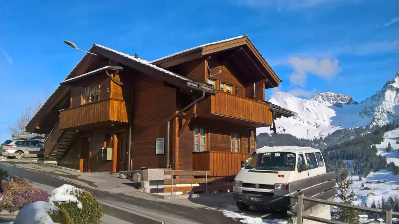 Ferienwohnung mit Hund in Adelboden für max. 5 Personen Ferienwohnung mit Hund in Adelboden für max. 5 Personen