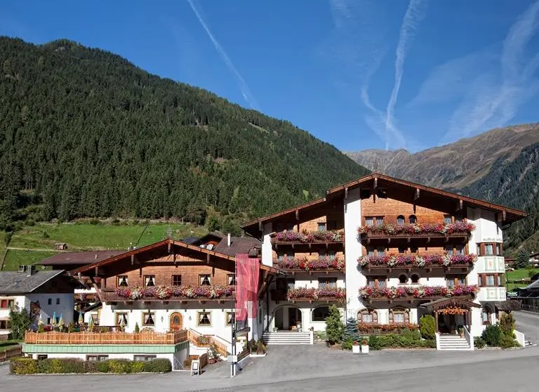 Ferienwohnung mit Hund in Neustift im Stubaital, 