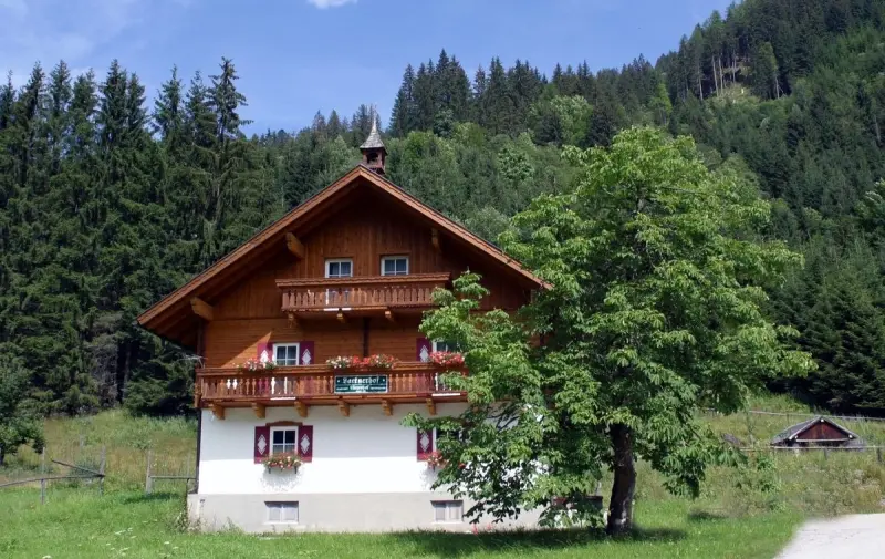 Ferienhaus mit Hund in Untertauern für max. 16 Personen Ferienhaus mit Hund in Untertauern für max. 16 Personen