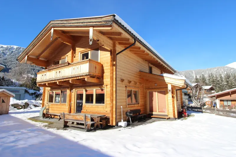 Chalet mit Hund in Oberkrimml für max. 12 Personen Chalet mit Hund in Oberkrimml für max. 12 Personen