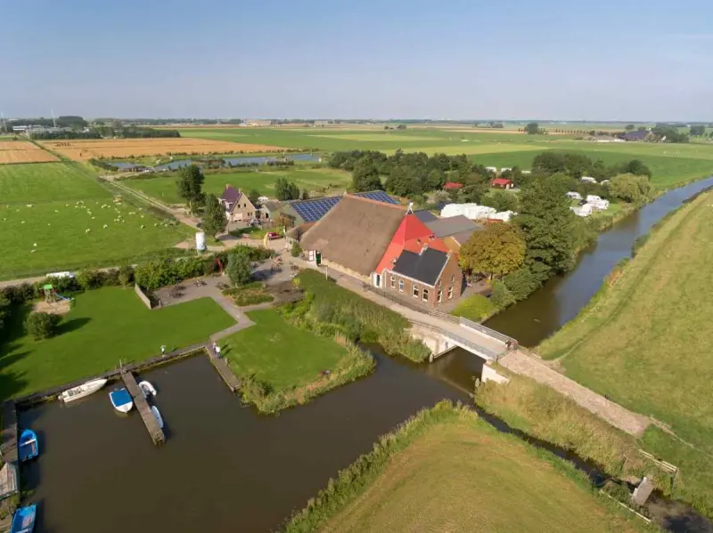 Ferienhaus in Sint Annaparochie, Menaldum f&uuml;r max. 22 Personen