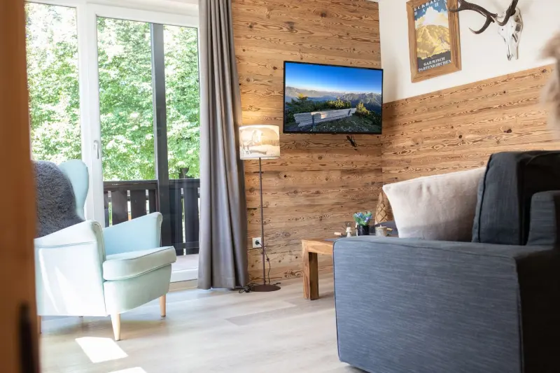 Ferienwohnung mit Hund in Garmisch-Partenkirchen für max. 4 Personen Ferienwohnung mit Hund in Garmisch-Partenkirchen für max. 4 Personen