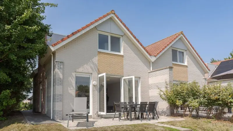 Ferienhaus mit Garten | Neben dem Strand | Haustiere erlaubt