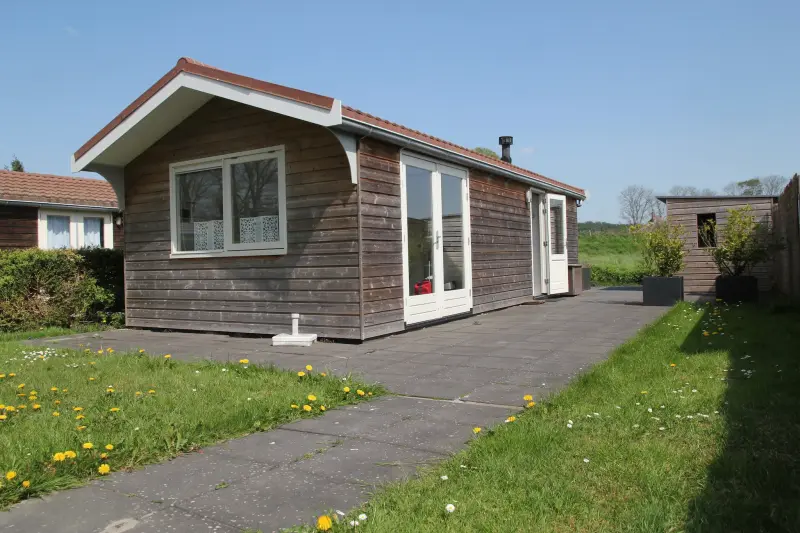 Familienorientierter wunderschöner Bungalow mit Terrasse und Garten | Naturblick | Haustiere erlaubt
