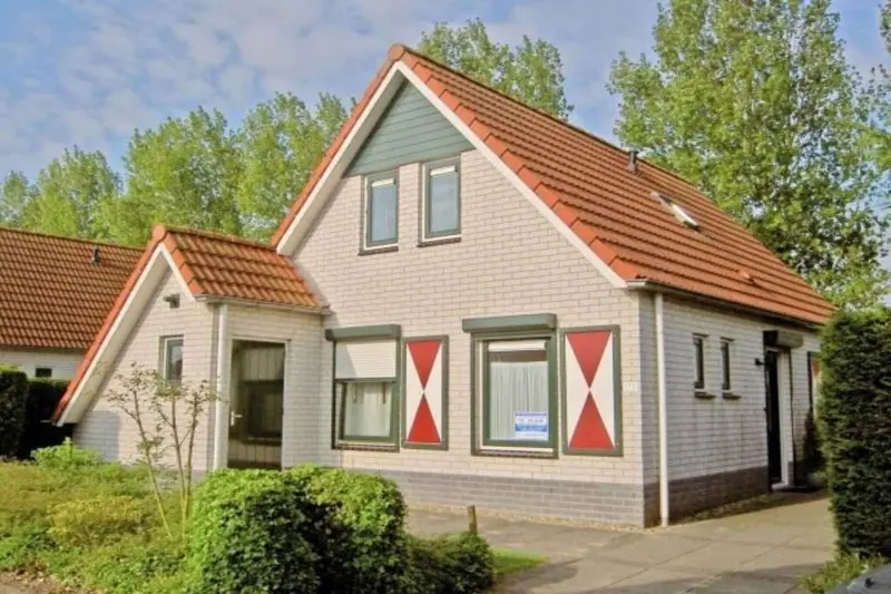 Ferienhaus mit Garten, Terrasse und Sauna