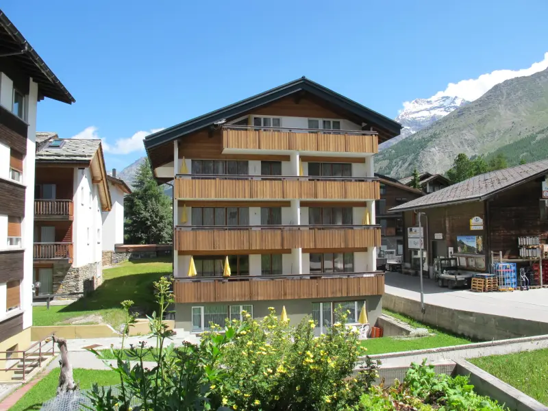 Ferienwohnung mit Hund in Saas-Fee für max. 6 Personen Ferienwohnung mit Hund in Saas-Fee für max. 6 Personen