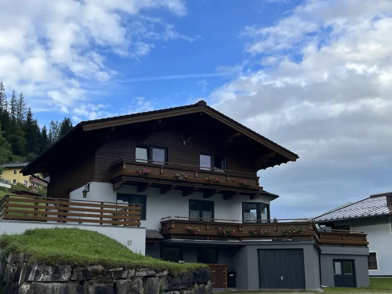 Ferienwohnung mit Hund in Dienten am Hochkönig für max. 5 Personen Ferienwohnung mit Hund in Dienten am Hochkönig für max. 5 Personen