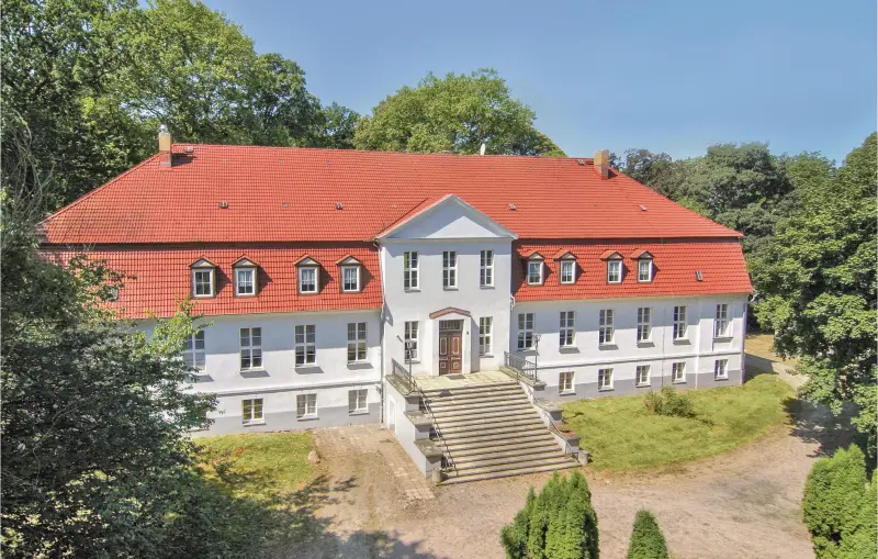 Ferienhaus mit Hund in Lelkendorf, Mecklenburgische Schweiz fuer max. 40 Personen