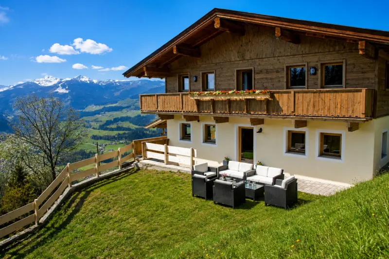 Ferienhaus mit Hund in Hopfgarten im Brixental fuer max. 11 Personen