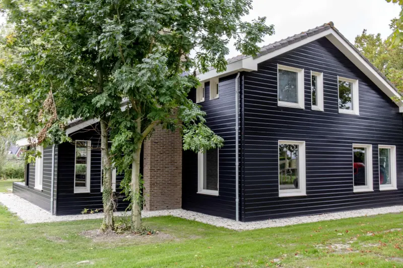 Ferienhaus mit Garten, Grill und Pool