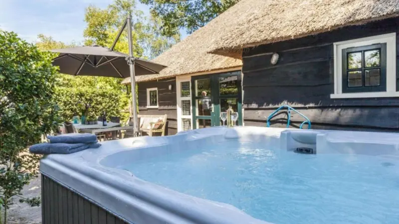 Ferienhaus mit Garten, Sauna und Terrasse