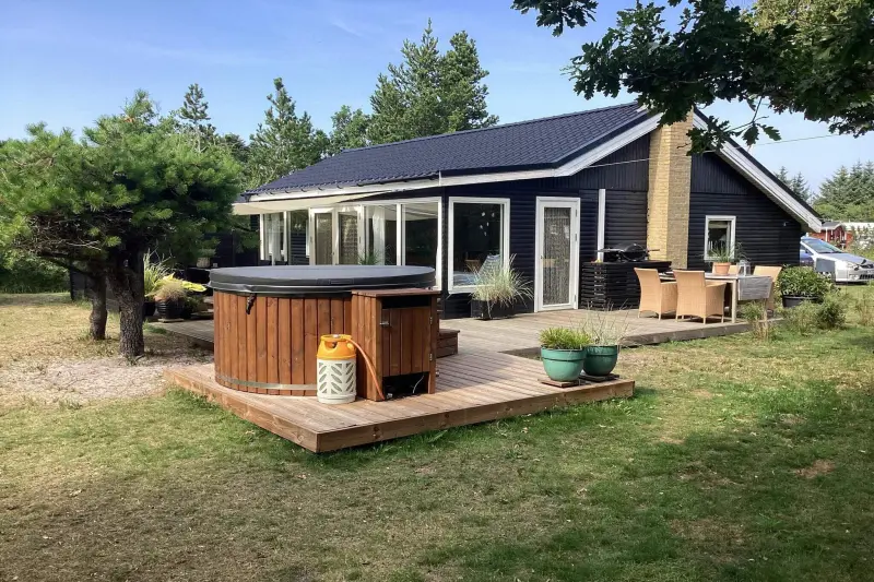 Ferienhaus in Hou, Hals f&uuml;r max. 5 Personen