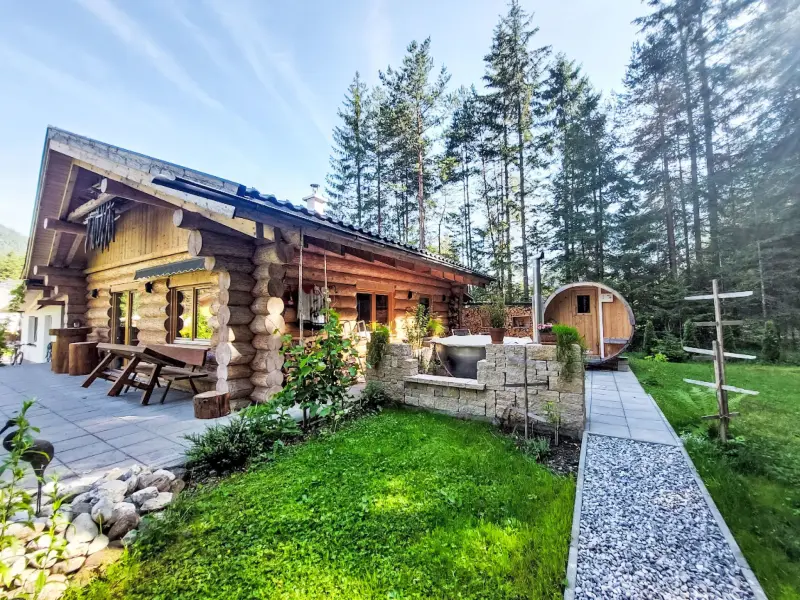 Ferienhaus mit Hund in Stanzach für max. 5 Personen Ferienhaus mit Hund in Stanzach für max. 5 Personen