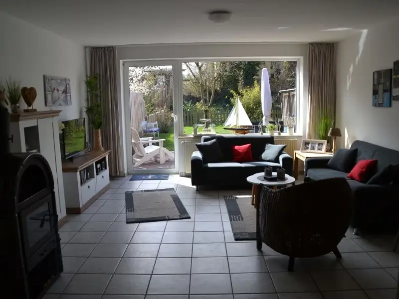     
Ferienhaus ∙ 5 Gäste ∙ 2 Schlafzimmer
