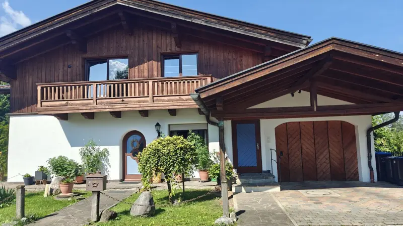 Ferienwohnung mit Hund in Grafing, Grassau für max. 4 Personen Ferienwohnung mit Hund in Grafing, Grassau für max. 4 Personen