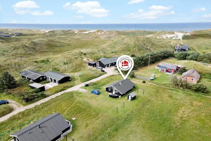 Ferienhaus mit Hund in Houvig Strand fuer max. 4 Personen