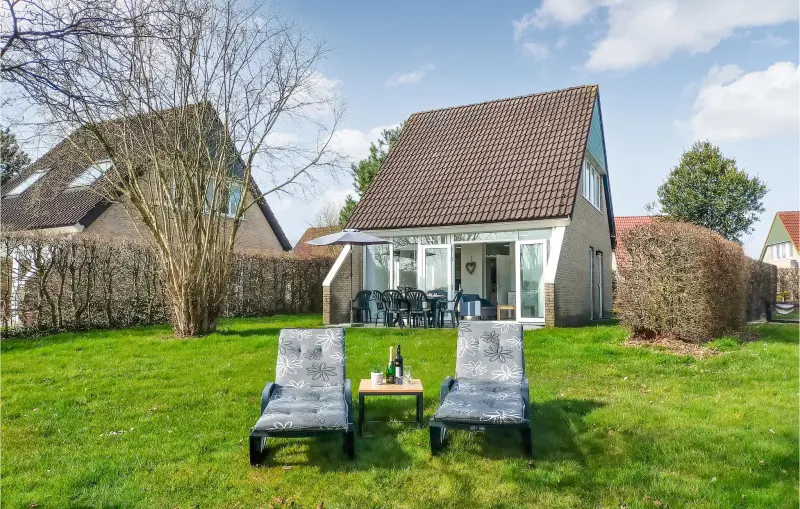Schönes Ferienhaus mit Terrasse, Garten und Sauna | Wasserblick | Haustierfreundlich