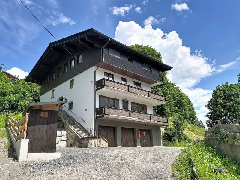 Ferienwohnung mit Hund in Saalbach für max. 4 Personen Ferienwohnung mit Hund in Saalbach für max. 4 Personen