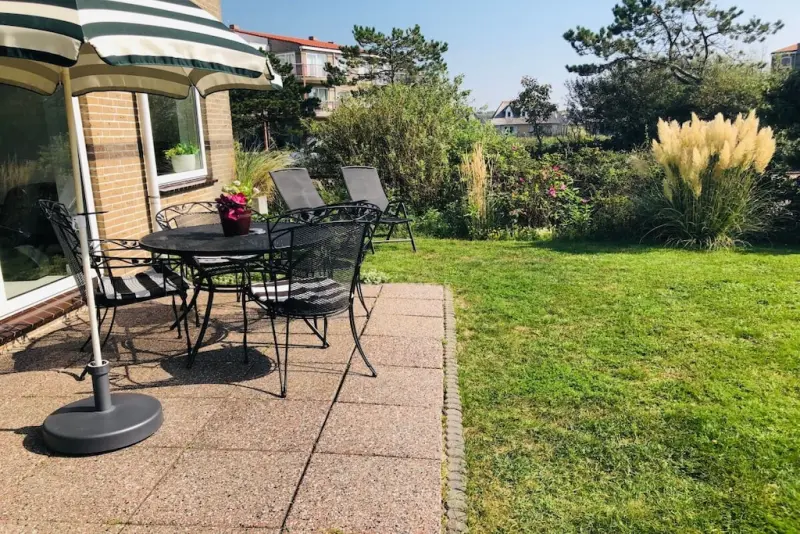 Voll ausgestattetes gemütliches Ferienhaus mit Garten und Terrasse | Neben dem Strand | Haustiere erlaubt