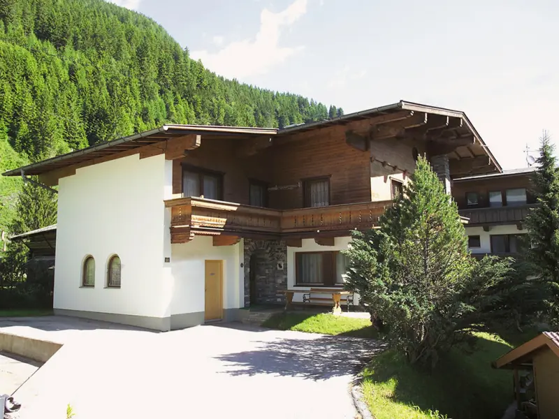 Ferienhaus in Juns, Hintertux f&uuml;r max. 18 Personen