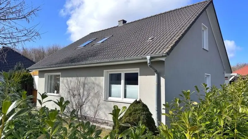 Ferienhaus mit Garten, Terrasse und Grill