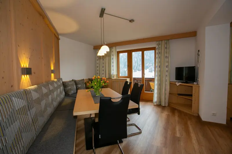Ferienwohnung mit Hund in Sankt Anton am Arlberg, 