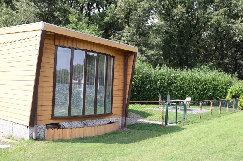 Ferienhaus mit Terrasse, Garten und Pool