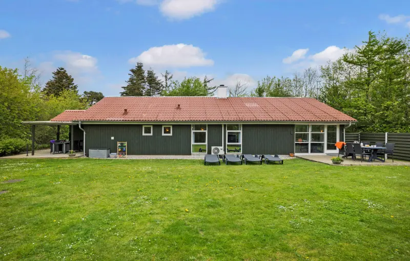 Ferienhaus mit Hund in Skaven Strand fuer max. 8 Personen