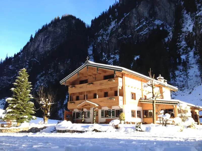 Ferienhaus mit Hund in Mayrhofen, Finkenberg fuer max. 35 Personen