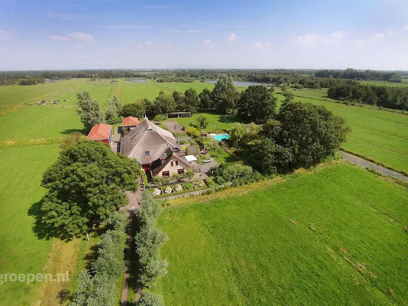 Ferienhaus mit Terrasse, Garten und privatem Pool