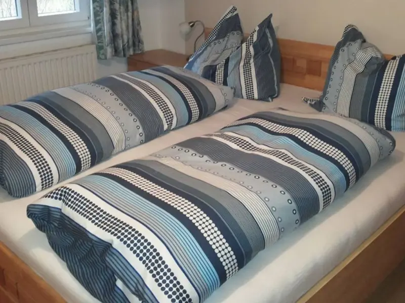     
Ferienhaus ∙ 5 Gäste ∙ 2 Schlafzimmer
