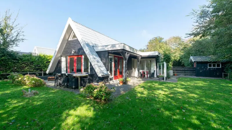 Ferienwohnung mit Terrasse und Garten