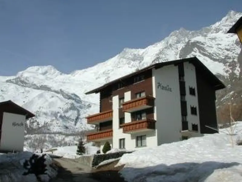Ferienwohnung mit Hund in Saas-Fee, Schweiz für max. 4 Personen Ferienwohnung mit Hund in Saas-Fee, Schweiz für max. 4 Personen