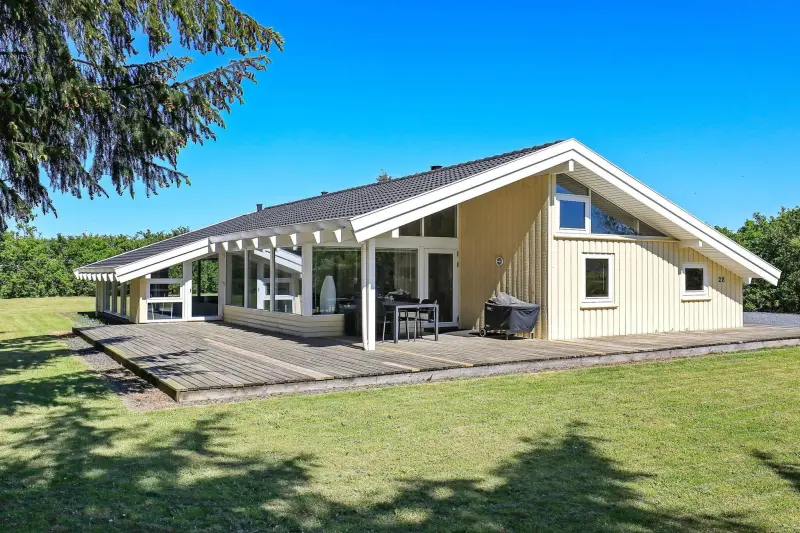 Ferienhaus mit Hund inLønstrup  f&uuml;r max. 10 Personen